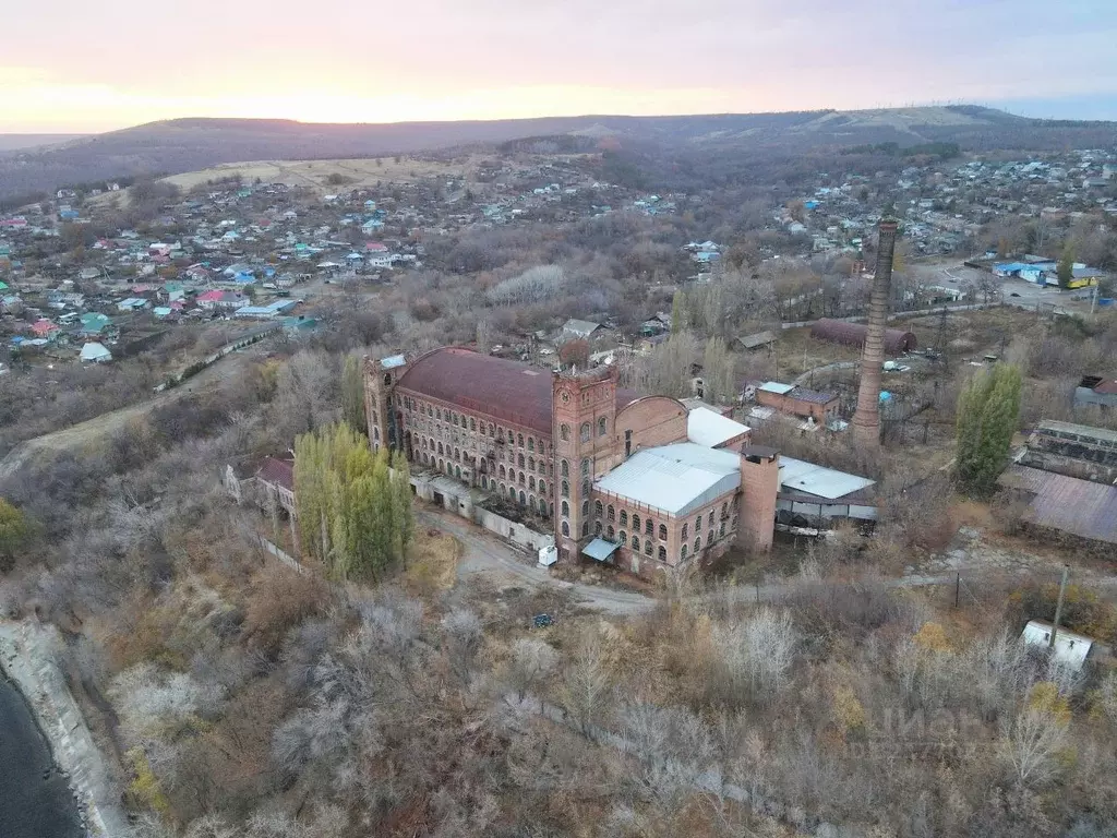 Производственное помещение в Саратовская область, пос. Красный ... - Фото 1
