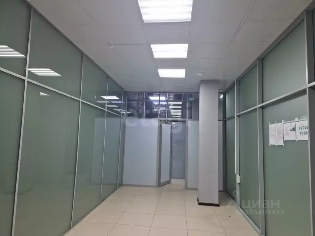 Офис в Ямало-Ненецкий АО, Новый Уренгой просп. Губкина, 14А (21 м) - Фото 2