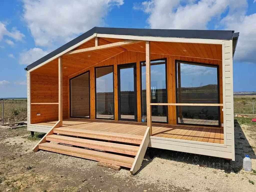 Дом в Краснодарский край, Темрюкский район, Голубицкое с/пос, ... - Фото 1