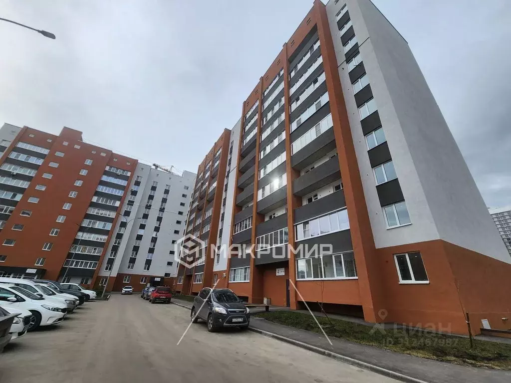 3-к кв. Пензенская область, Пенза ул. Бутузова, 3к1 (71.7 м) - Фото 0