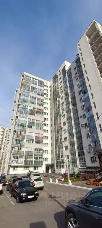 3-к кв. Башкортостан, Уфа Российская ул., 25 (78.0 м) - Фото 0