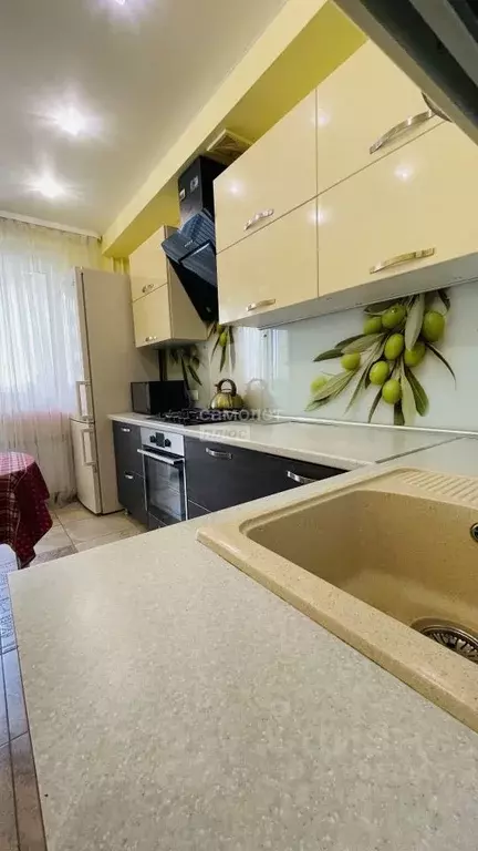3-к кв. Волгоградская область, Волгоград ул. Тимирязева, 50 (70.0 м) - Фото 0