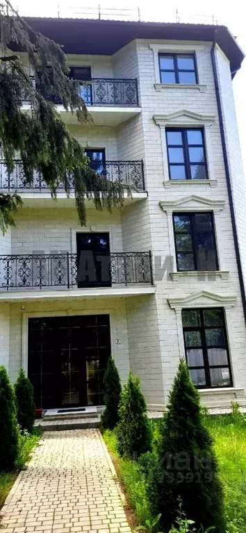 1-к кв. Краснодарский край, Горячий Ключ ул. Санаторная, 13 (20.0 м) - Фото 0