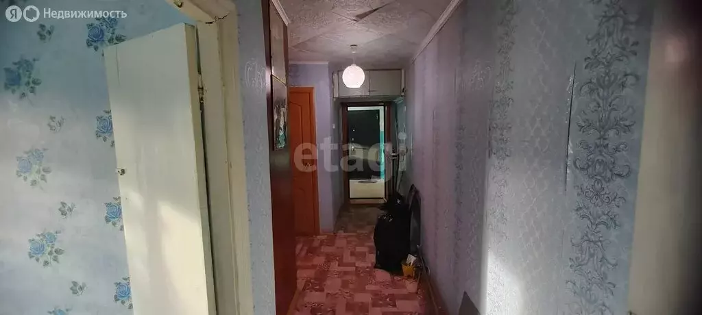3-комнатная квартира: Ирбит, улица Строителей, 3 (67 м) - Фото 1