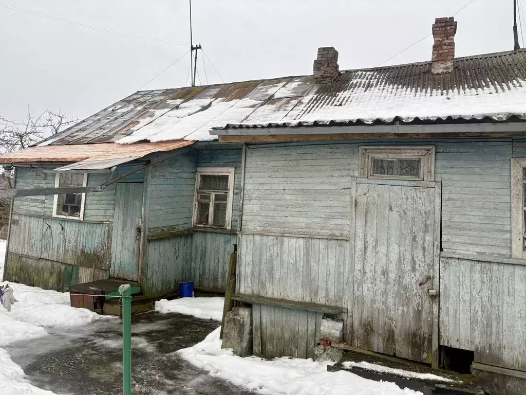 Дом в Ленинградская область, Коммунар Гатчинский район, Средняя ул., ... - Фото 0