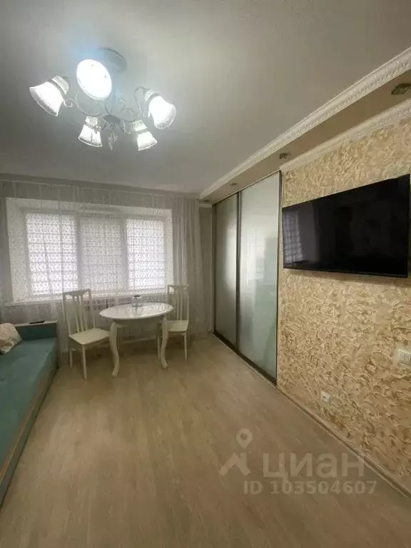 2-к кв. Ростовская область, Шахты Рабоче-Крестьянская ул., 87 (42.0 м) - Фото 1