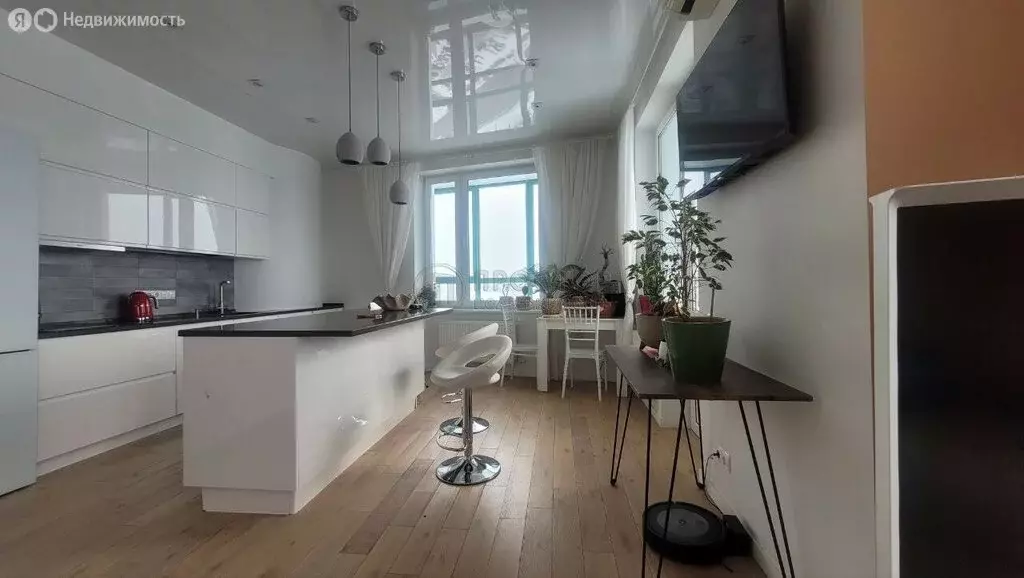 3-комнатная квартира: Красногорск, Ильинское шоссе, 16 (110 м) - Фото 1