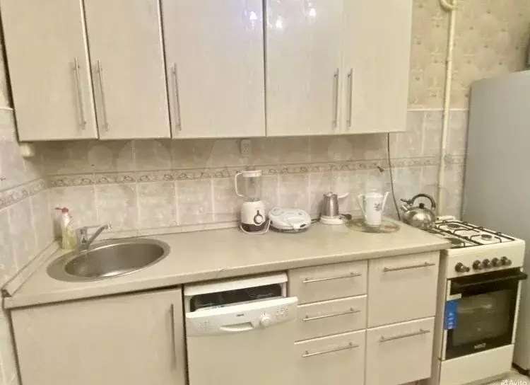 3-к. квартира, 65 м, 2/5 эт. - Фото 0