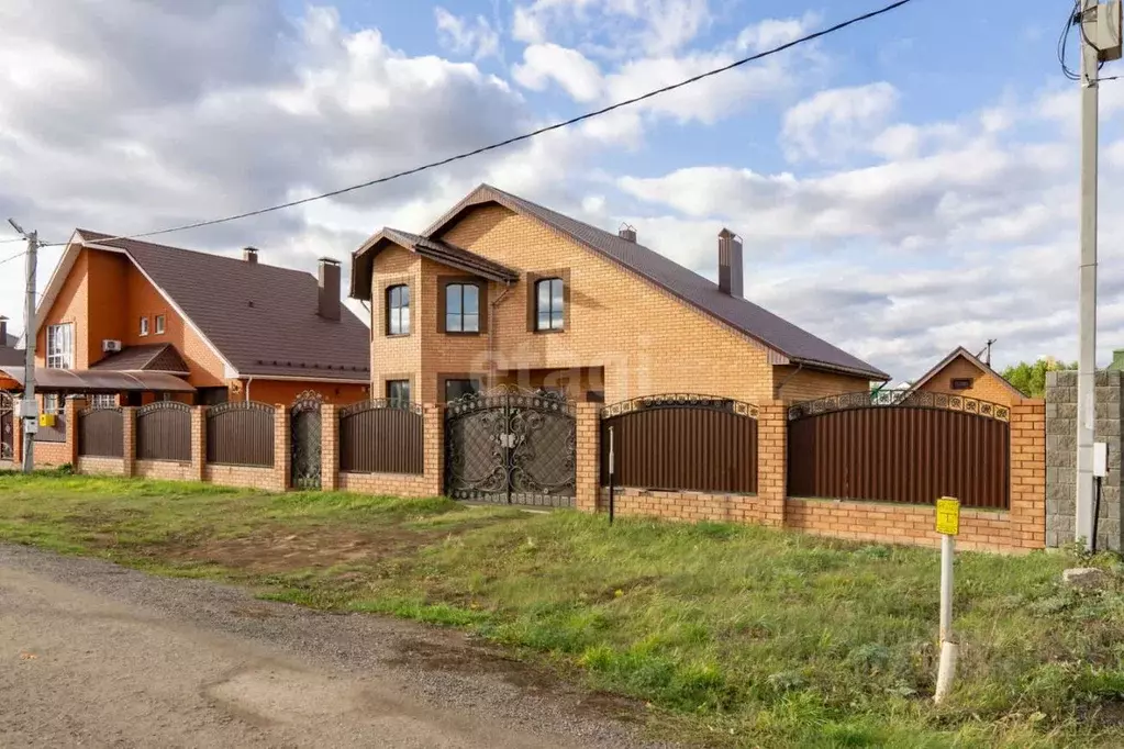 Дом в Татарстан, Тукаевский район, Малошильнинское с/пос, с. Большая ... - Фото 1