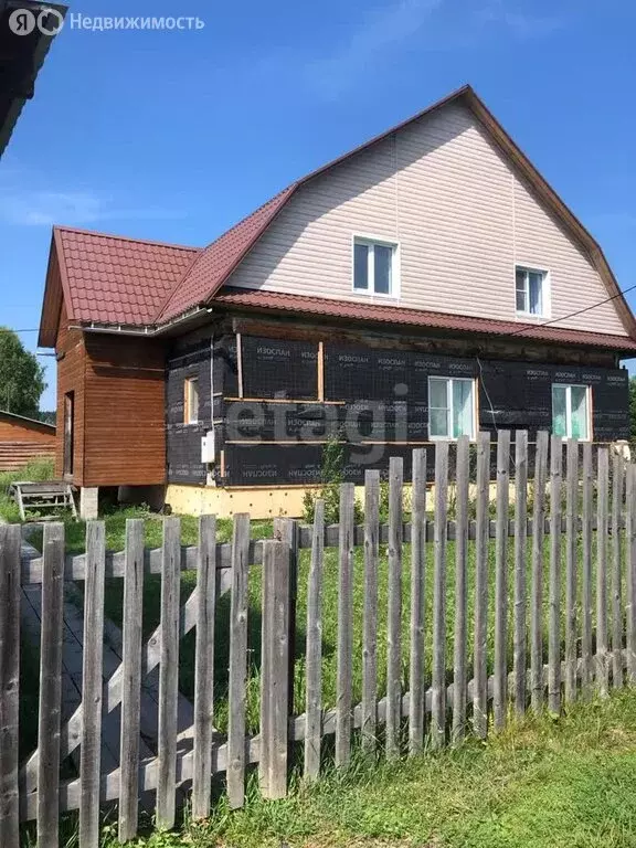 Дом в Красноярский край, Каратузский сельсовет, село Каратузское (215 ... - Фото 0
