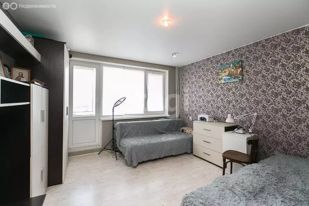 2-комнатная квартира: Тюмень, улица Бабарынка, 16Б (29.5 м) - Фото 0