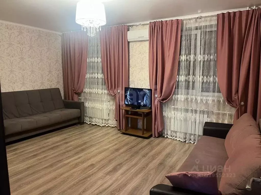 1-к кв. Оренбургская область, Оренбург Ленинградская ул., 82 (49.6 м) - Фото 1