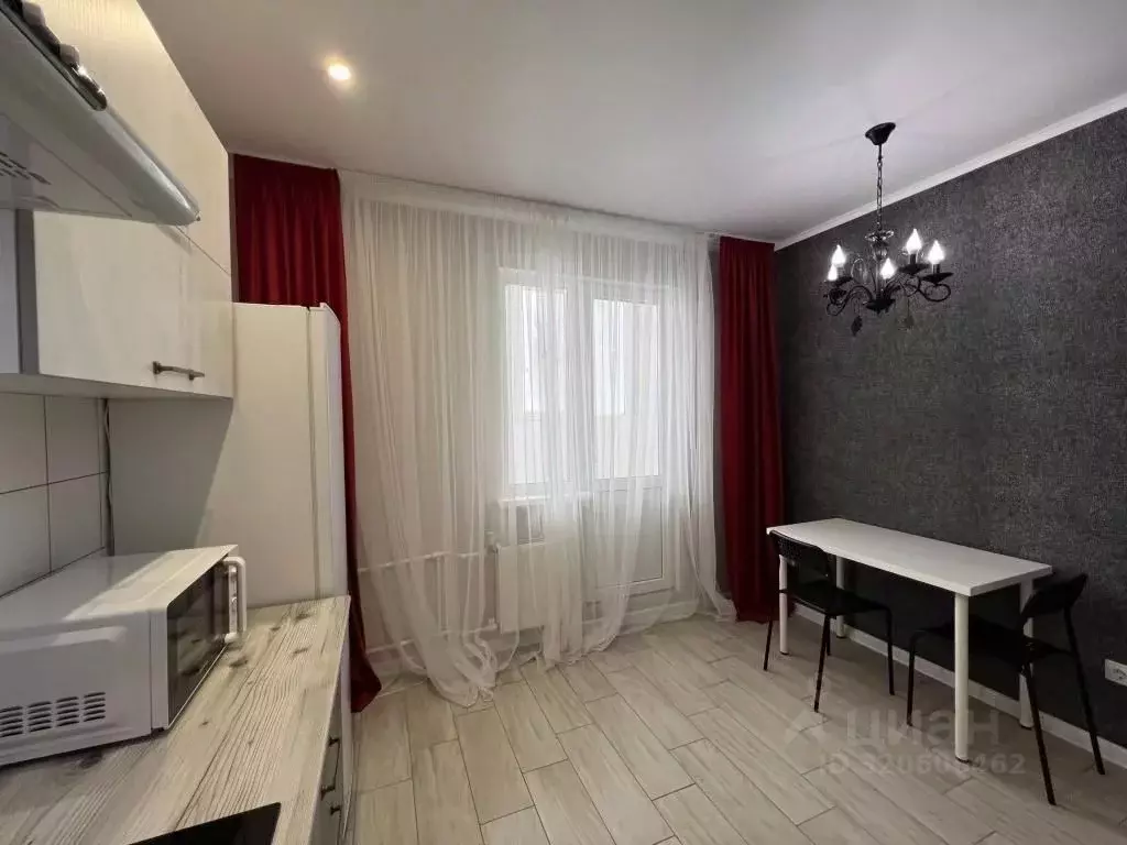 1-к кв. Оренбургская область, Оренбург Салмышская ул., 61 (45.0 м) - Фото 2