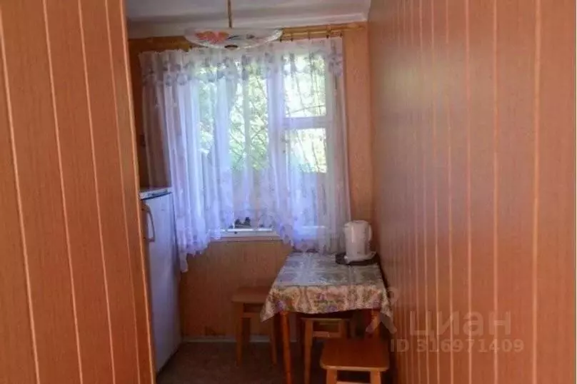 Дом в Крым, Ялта городской округ, Кацивели пгт  (10 м) - Фото 1