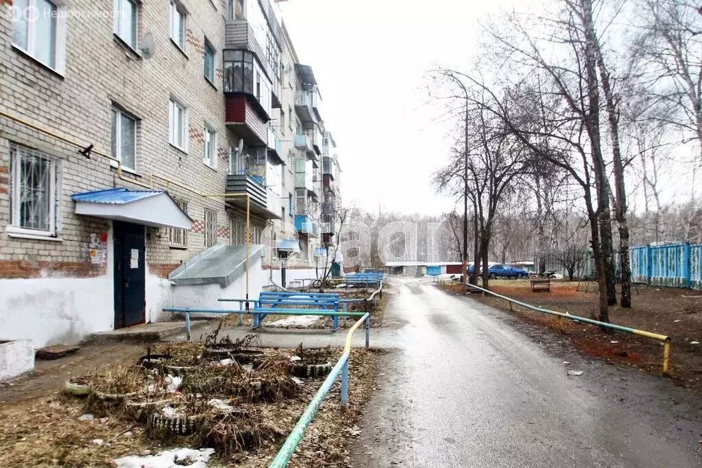 3-комнатная квартира: Ялуторовск, улица Бахтиярова, 62 (56.4 м) - Фото 2