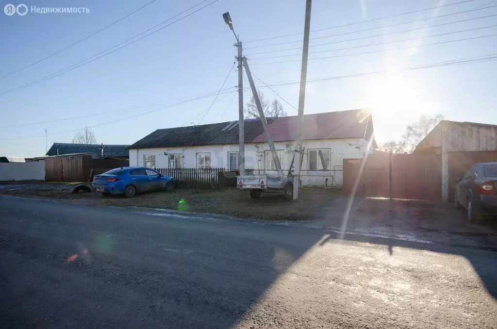 3-комнатная квартира: Заводоуковск, 1-я улица Сокольники, 1Б (80 м) - Фото 2