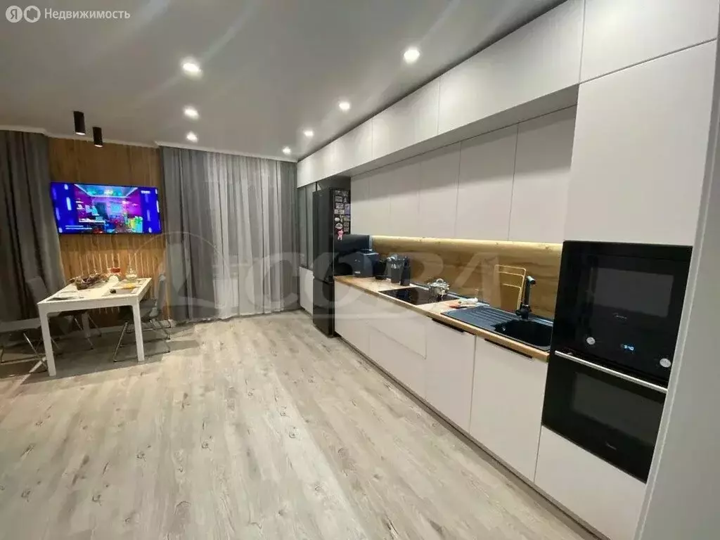 1-комнатная квартира: Тюмень, улица Мельникайте, 36 (50 м) - Фото 2