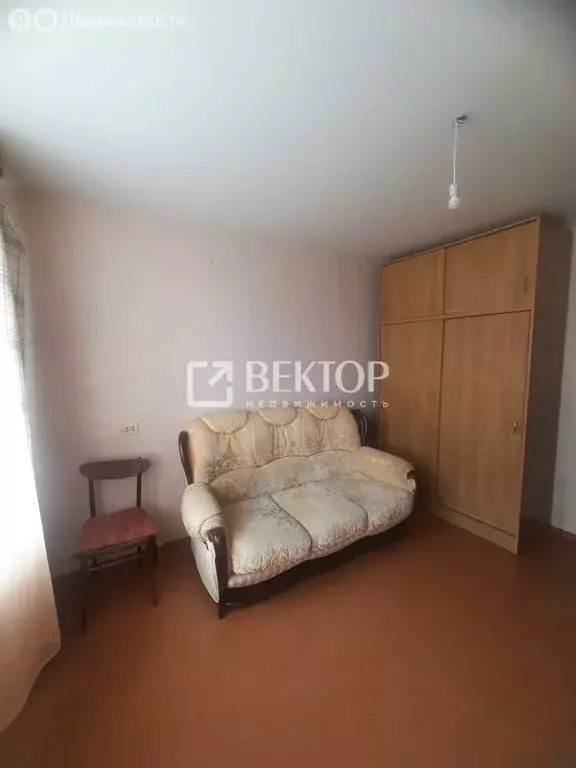 1к в 8-комнатной квартире (12 м) - Фото 0