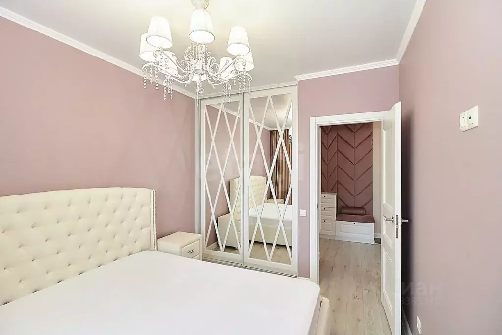 2-к кв. Тюменская область, Тюмень ул. Тимофея Чаркова, 81к1 (55.8 м) - Фото 1