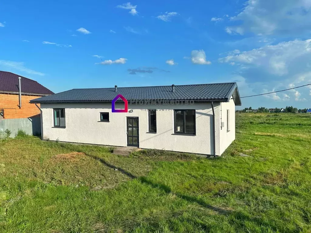 Дом в Омская область, Омский район, Магистральное с/пос, с. Ребровка ... - Фото 1