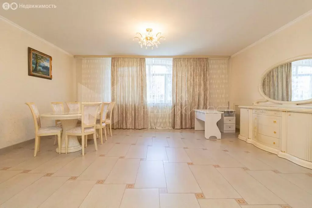 3-комнатная квартира: Тюмень, Даудельная улица, 4 (145.6 м) - Фото 0