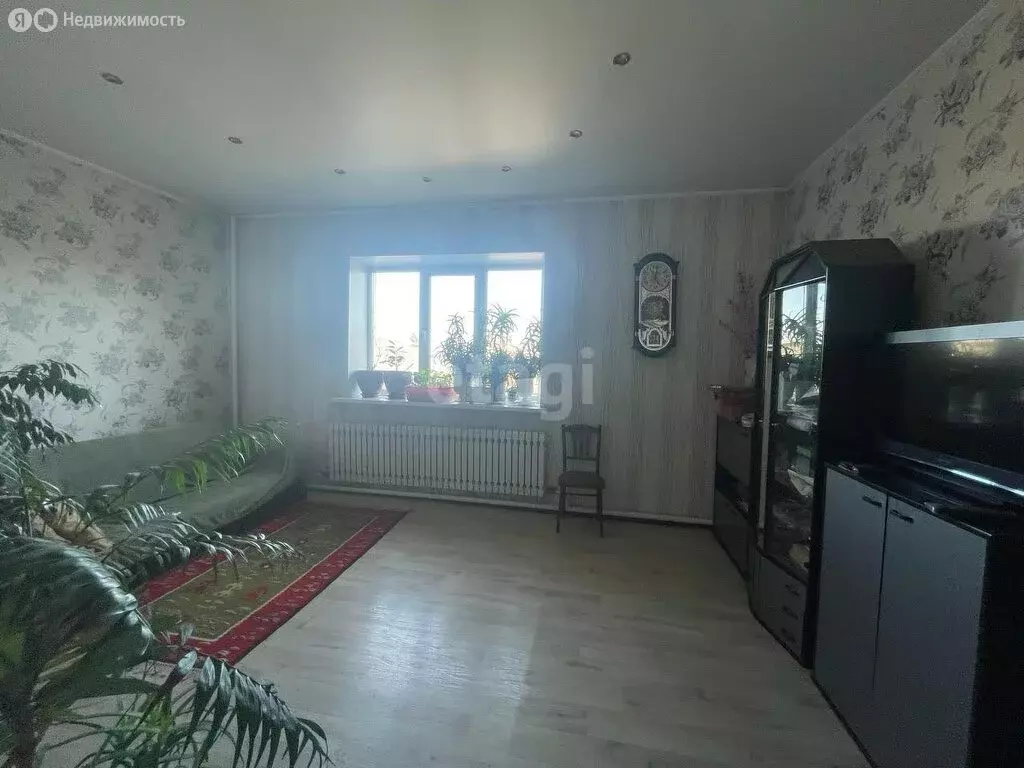Дом в село Белый Яр, Октябрьская улица (235 м) - Фото 0