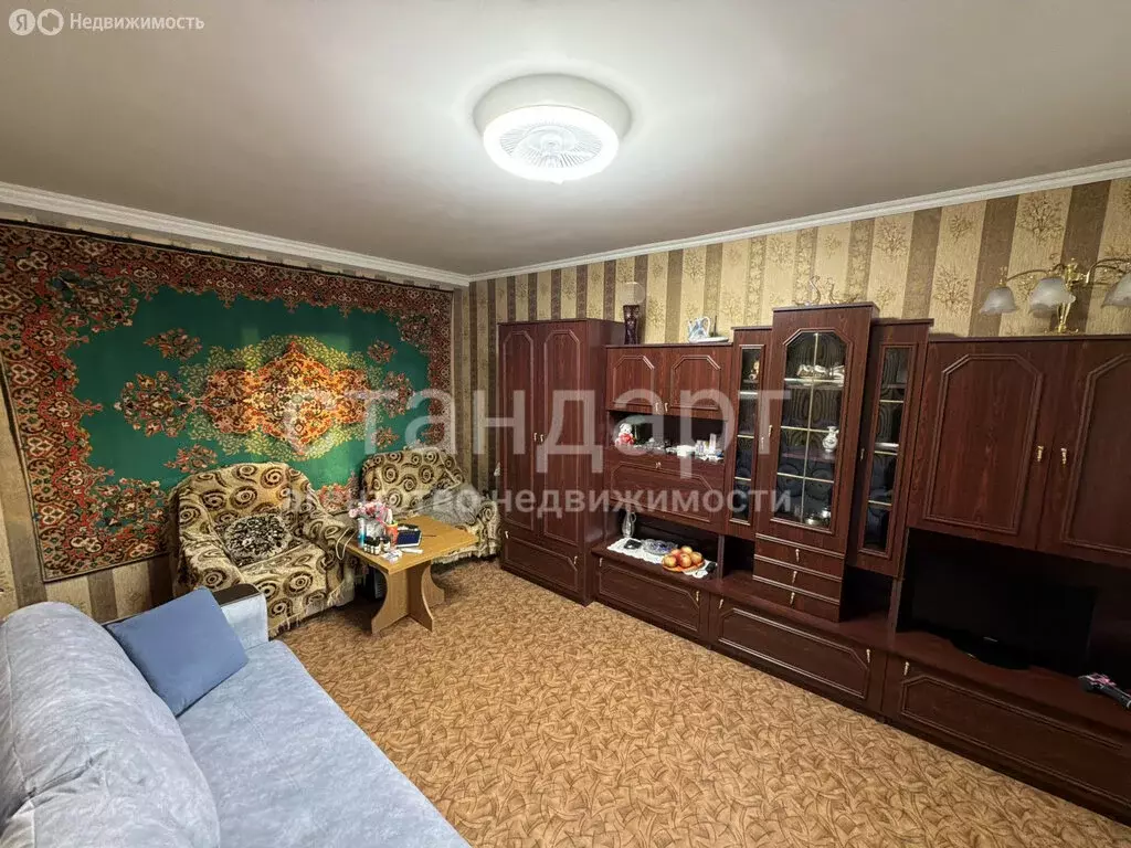 1-комнатная квартира: Ессентуки, улица 60 лет Октября, 8 (45 м) - Фото 2