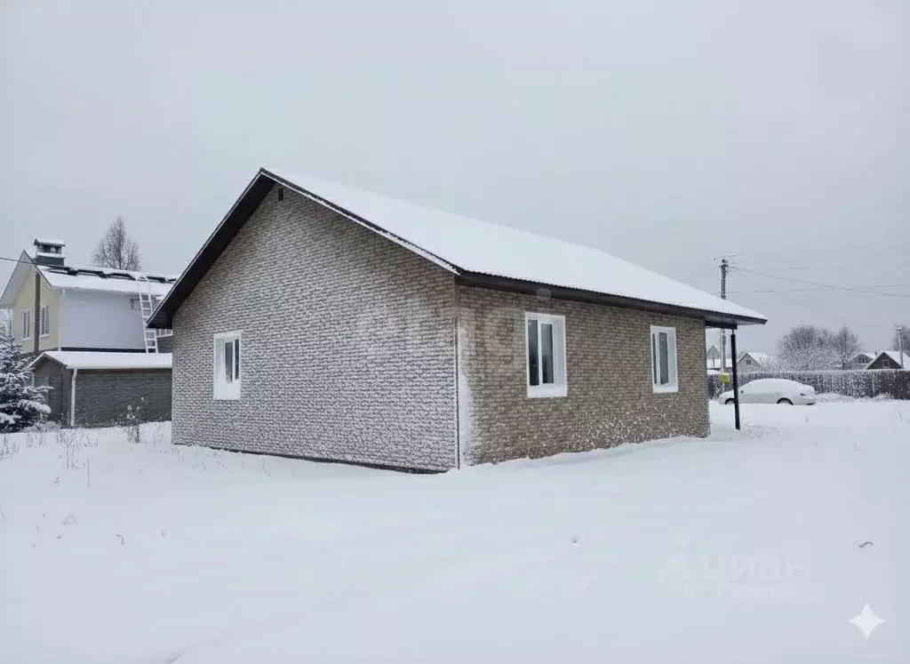 Дом в Ярославская область, Рыбинск Карпунинская ул., 44 (97 м) - Фото 1