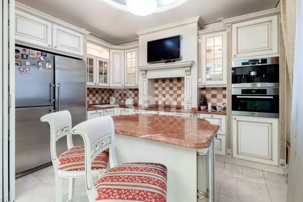 4-к кв. Москва ул. Авиаконструктора Микояна, 14к1 (140.0 м) - Фото 2