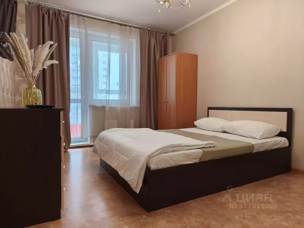 1-к кв. Красноярский край, Красноярск наб. Ярыгинская, 9 (28.0 м) - Фото 0