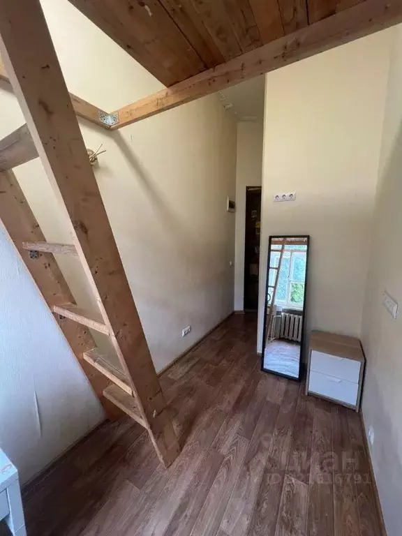 Комната Санкт-Петербург 9-я Васильевского острова линия, 30 (20.0 м) - Фото 1