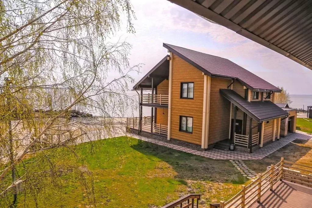 Дом в Новосибирская область, Новосибирск Бердский туп., 10 (250 м) - Фото 1