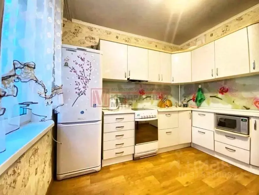 2-к кв. Белгородская область, Старый Оскол Жукова мкр, 28 (61.0 м) - Фото 0