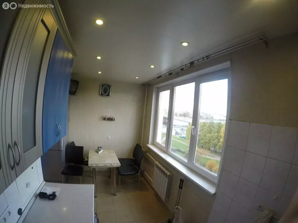 3-комнатная квартира: Санкт-Петербург, Народная улица, 1 (65 м) - Фото 2