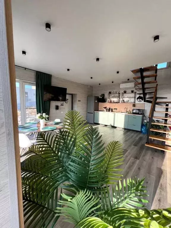 Дом в Крым, Ленинский район, Щелкино городское поселение, Энергетик-2 ... - Фото 1