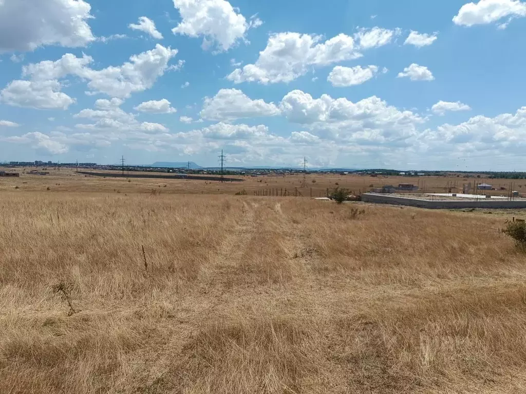 Участок в Крым, Симферопольский район, с. Мирное  (6.0 сот.) - Фото 2