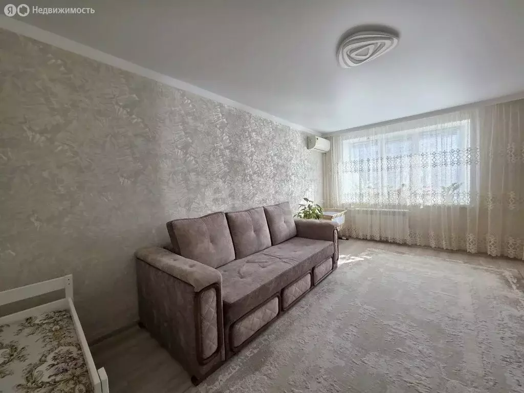 3-комнатная квартира: Черкесск, улица Космонавтов, 42 (66.4 м) - Фото 2