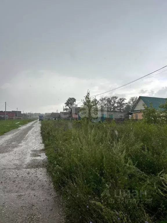 Участок в Башкортостан, Стерлитамакский район, с. Буриказганово ул. ... - Фото 1