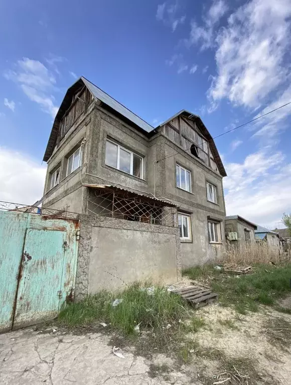 Дом в Волгоградская область, Волгоград ул. Левитана (287 м) - Фото 0