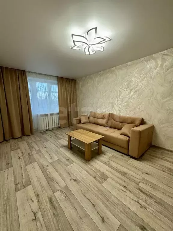 2-к кв. Крым, Белогорск ул. Нижнегорская, 52 (44.0 м) - Фото 0