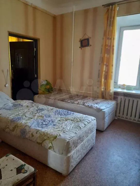 Комната 12 м в 3-к., 3/3 эт. - Фото 0