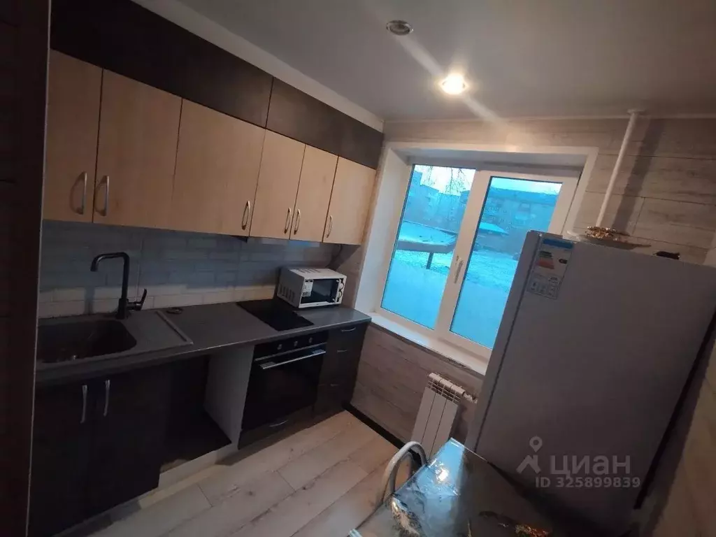 2-к кв. Хакасия, Абакан Трудовая ул., 13 (48.8 м) - Фото 1