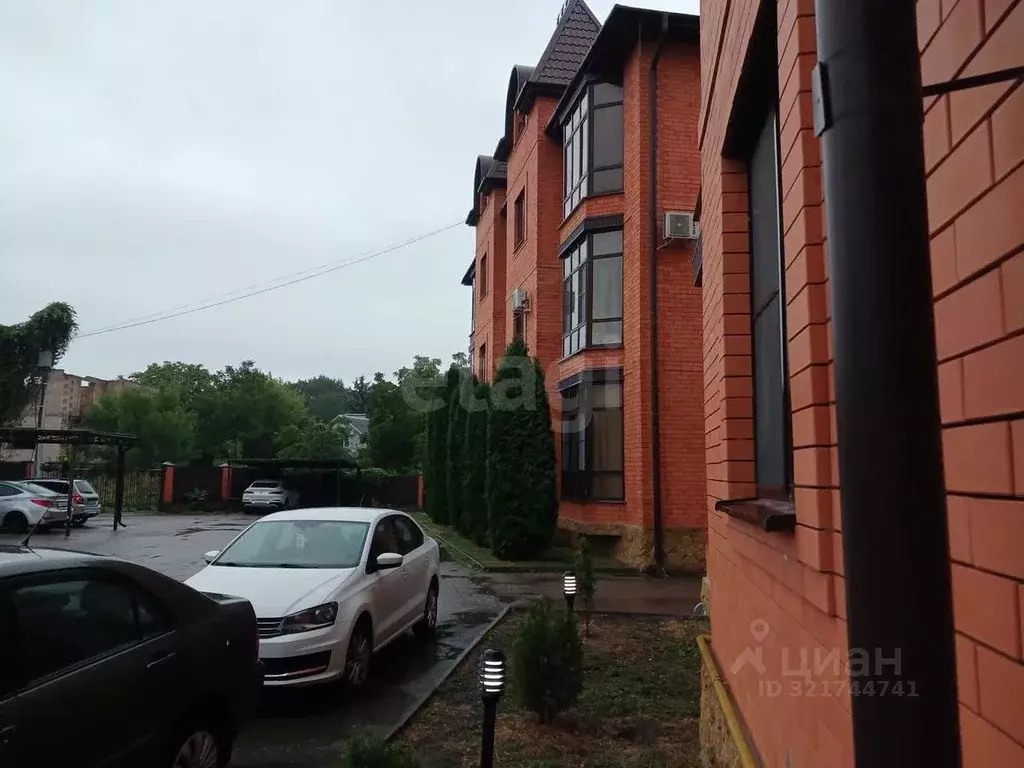 2-к кв. Ставропольский край, Ессентуки Воронцовская ул. (68.3 м) - Фото 0
