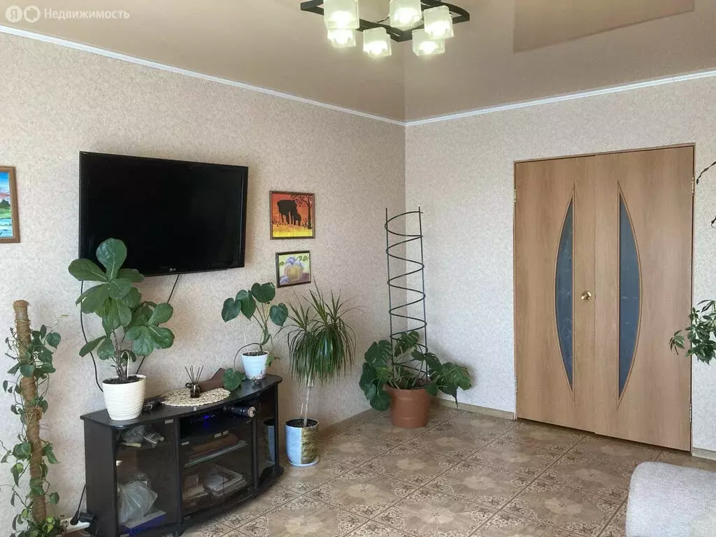 3-комнатная квартира: Ялуторовск, улица Карла Либкнехта, 22 (66.5 м) - Фото 1