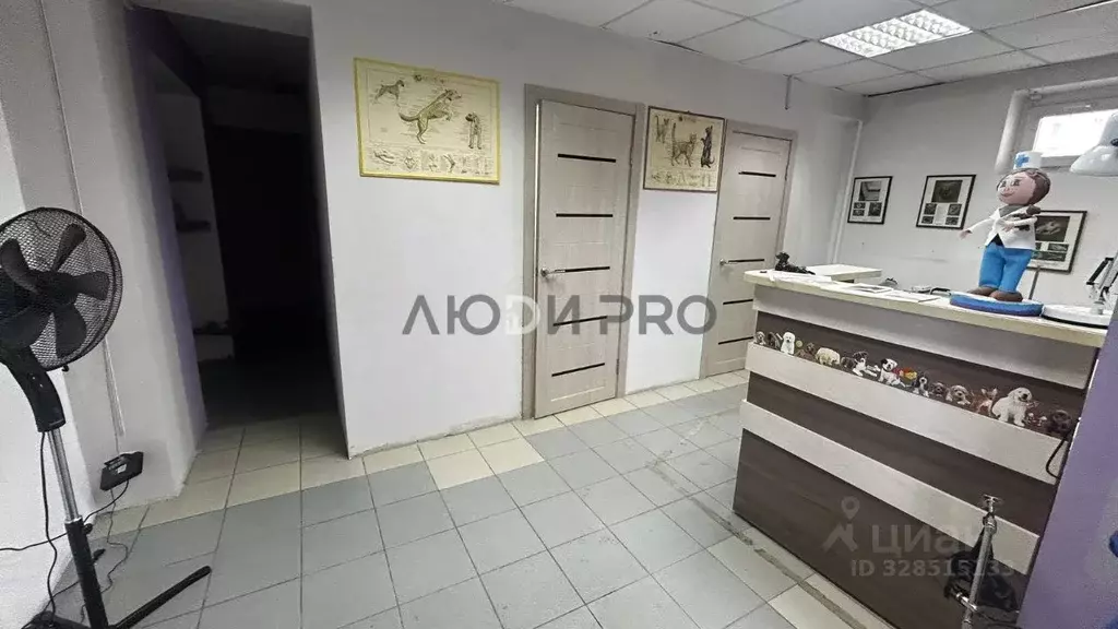 Помещение свободного назначения в Алтайский край, Барнаул ул. Гущина, ... - Фото 1