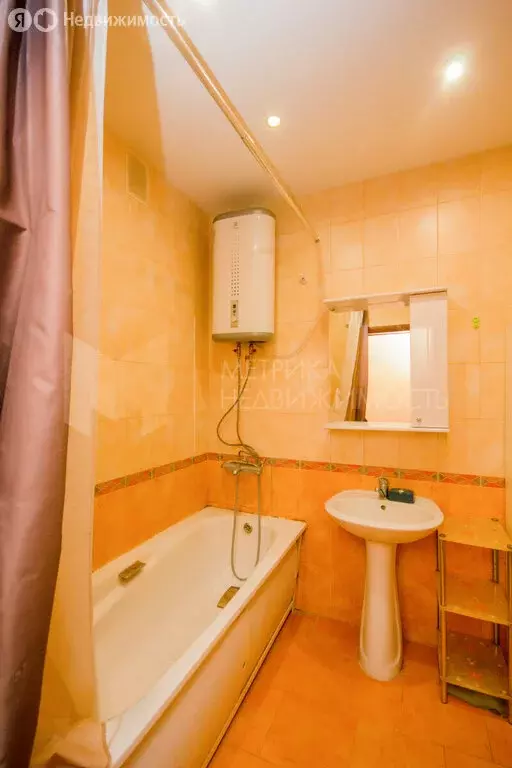 3-комнатная квартира: Тюмень, улица Малыгина, 4 (93.7 м) - Фото 1