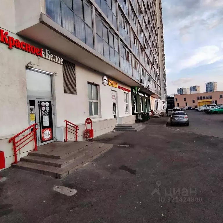 Студия Свердловская область, Екатеринбург ул. Рощинская, 21к2 (17.2 м) - Фото 1