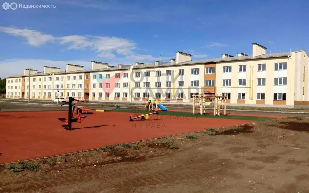 3-комнатная квартира: посёлок городского типа Безенчук, улица ... - Фото 0
