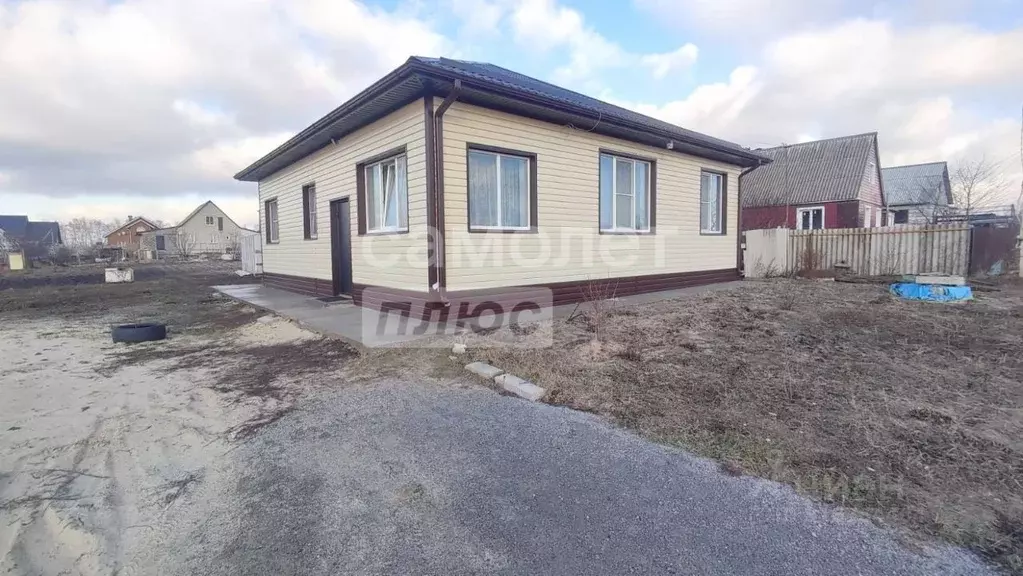 Коттедж в Белгородская область, Старооскольский городской округ, с. ... - Фото 0