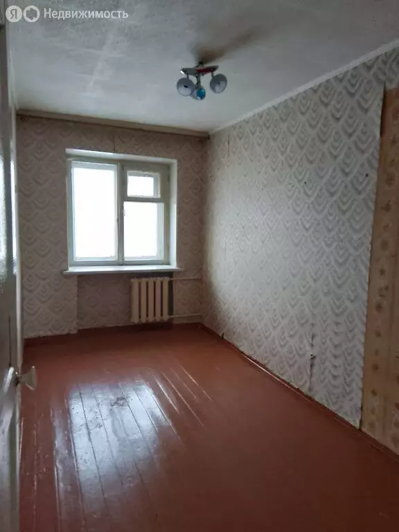 3-комнатная квартира: Бор, улица Чугунова, 2 (57 м) - Фото 0
